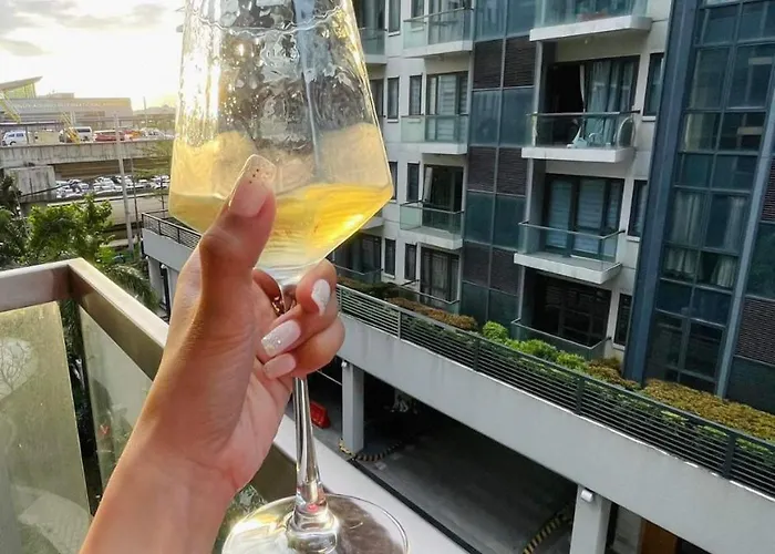 Lovely Unit With Free Wi-fi & Netflix I Across Naia T3 Airport マニラ市
